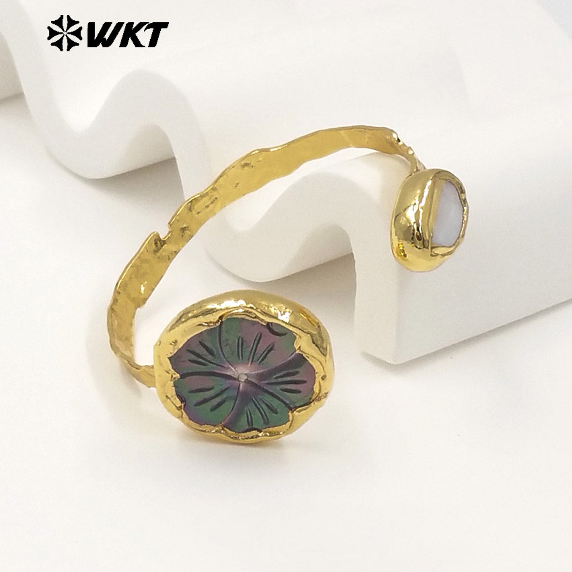 MPB140 Amazing 18K Gold Electroplated Natural Pearl And Shell Carved Flower Shape Cuff Bangles For Women Fashion Jewelry
