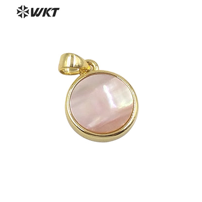 WT-JP186 Newest Stylish Gold Bezel Round Shell Pendant Elegant Tiny Charm Jewelry Round Natural Shell Pendant