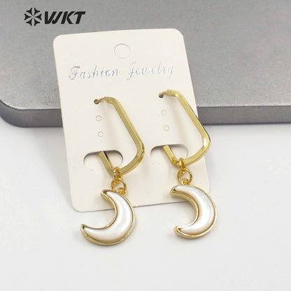 WT-MPE083 Wholesale White MOP Design Natural Crescent Moon Earrings Big Hoop Earrings with Moon Charms Crescent Horn Earrings