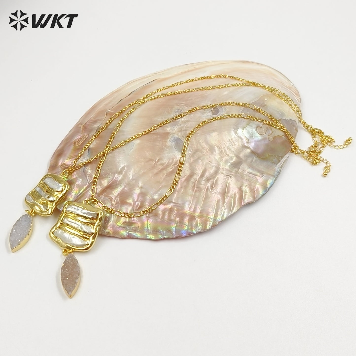 WT-JN397 Newest Elegant Style Natural Pearl And Gemstones Splicing Long Women Gold Necklaces For Party Matching Accessories