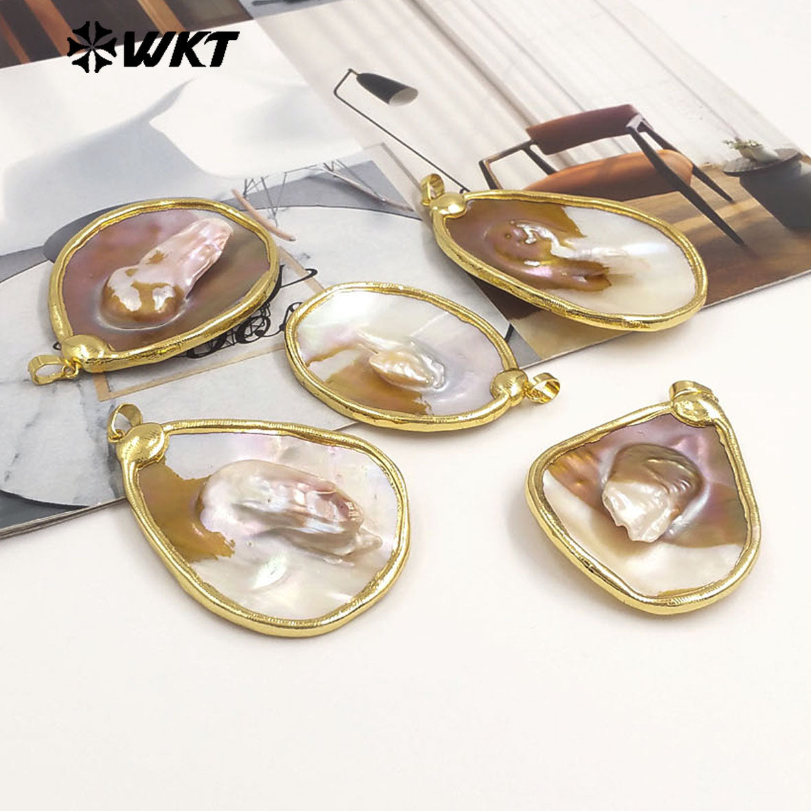 WT-JP410 Wholesale Fashion High Bright Randomly Shape Natural Mother of Pearl Pendant for Women Jewelry Design