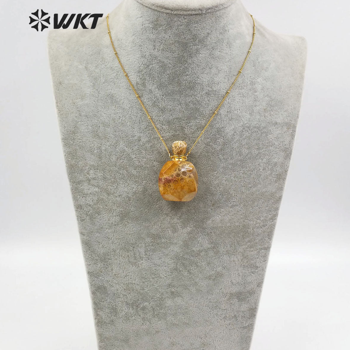 WT-N1178 Wholesale Natural Moss Quartz Stone Perfume Bottle Necklace Rose Quartz Necklace Women Stylish Coral Jade Necklace