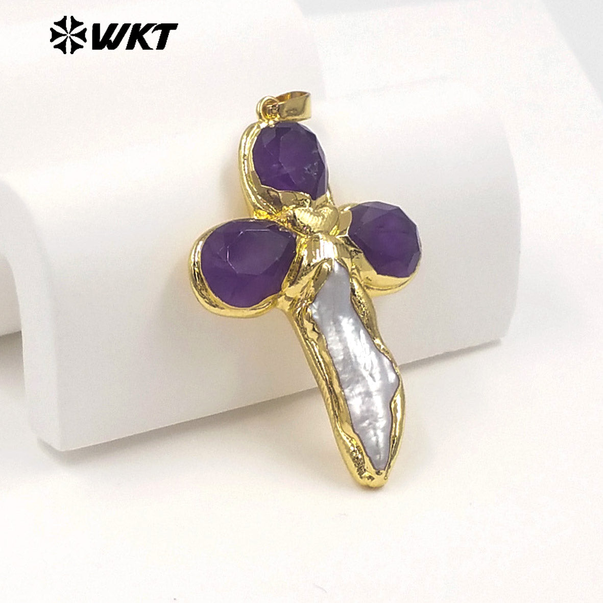 WT-JP382 Classic Cross Shape With Colored Natural Stone Pearl and 18k Gold Plated Pendant for Necklace Accessory