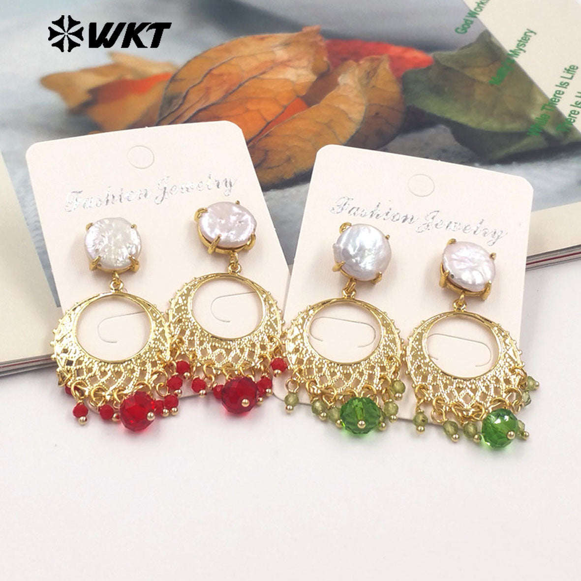 WT-MPE133 Stunning Colorful 18K Real Gold Plated Long Dangle Hand Made Claw Setting Charming Freshwater Pearl Stud Earrings