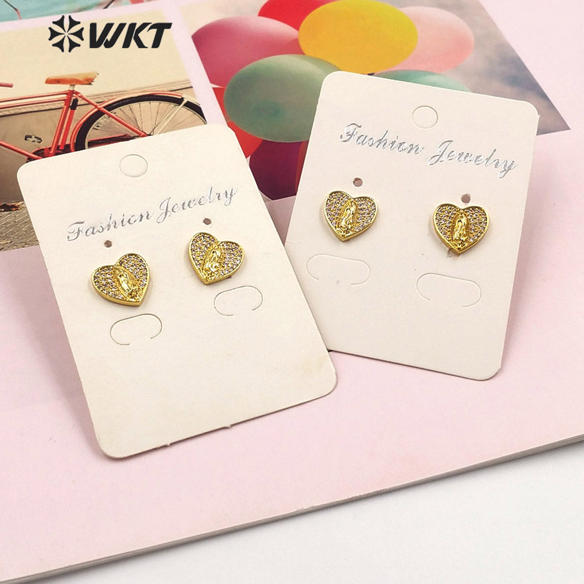 WT-ME100 Wholesale Newest Vintage Style Cubic Zircon Heart Shaped Fashion Light Luxury With Enamel Micro Paved Earrings Studs