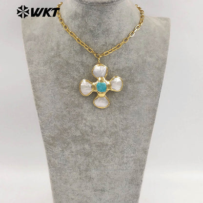 WT-JN346 Popular 18K Gold Plated Natural Turquoise Amethyst Stones And Shell Flower Shape Pendant Necklace As Party Jewelry