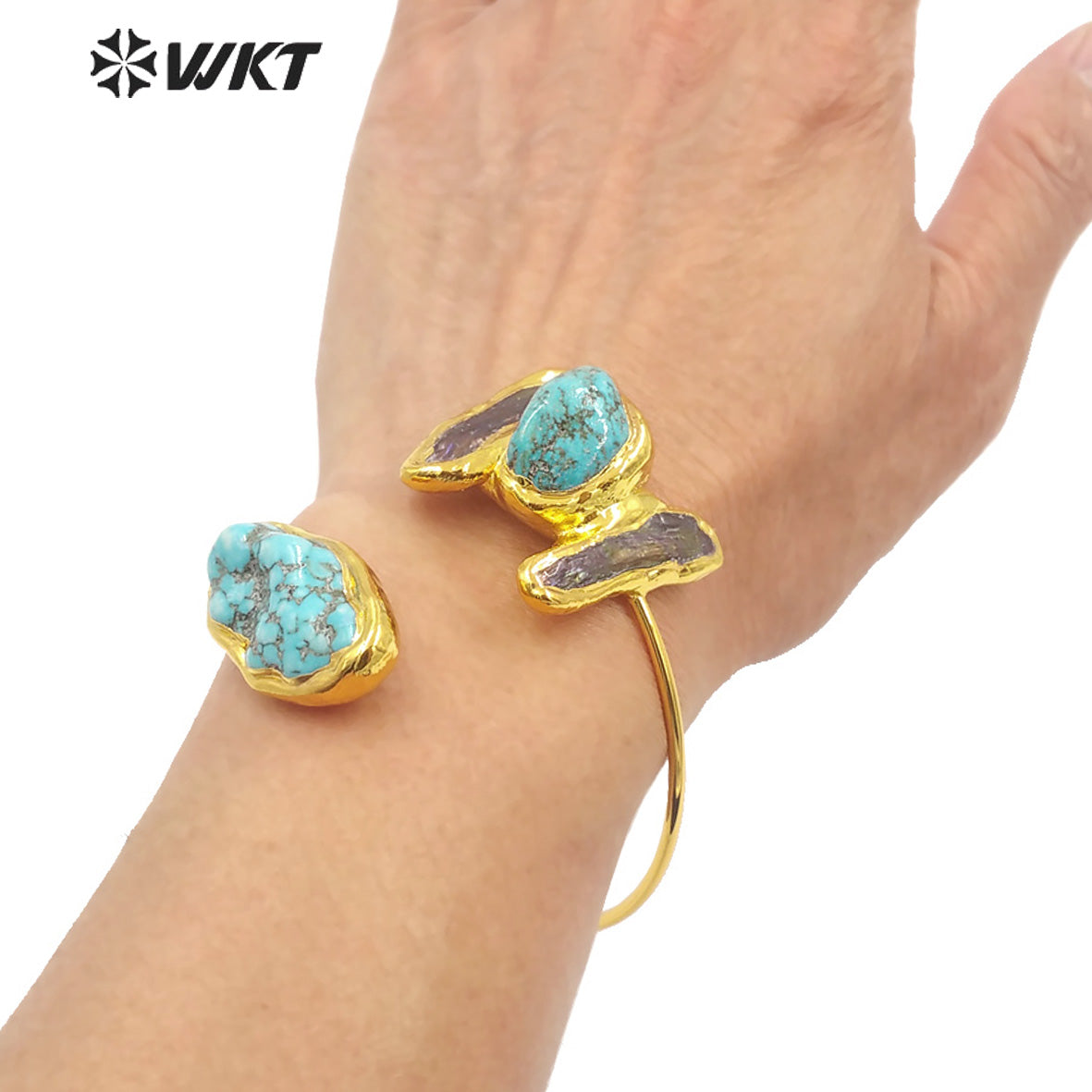 WT-B655 Wholesale Fashion 18K Real Gold Plated Made With Black Pearl and Turquoise Stone Bangle in Adjustable Boho Style