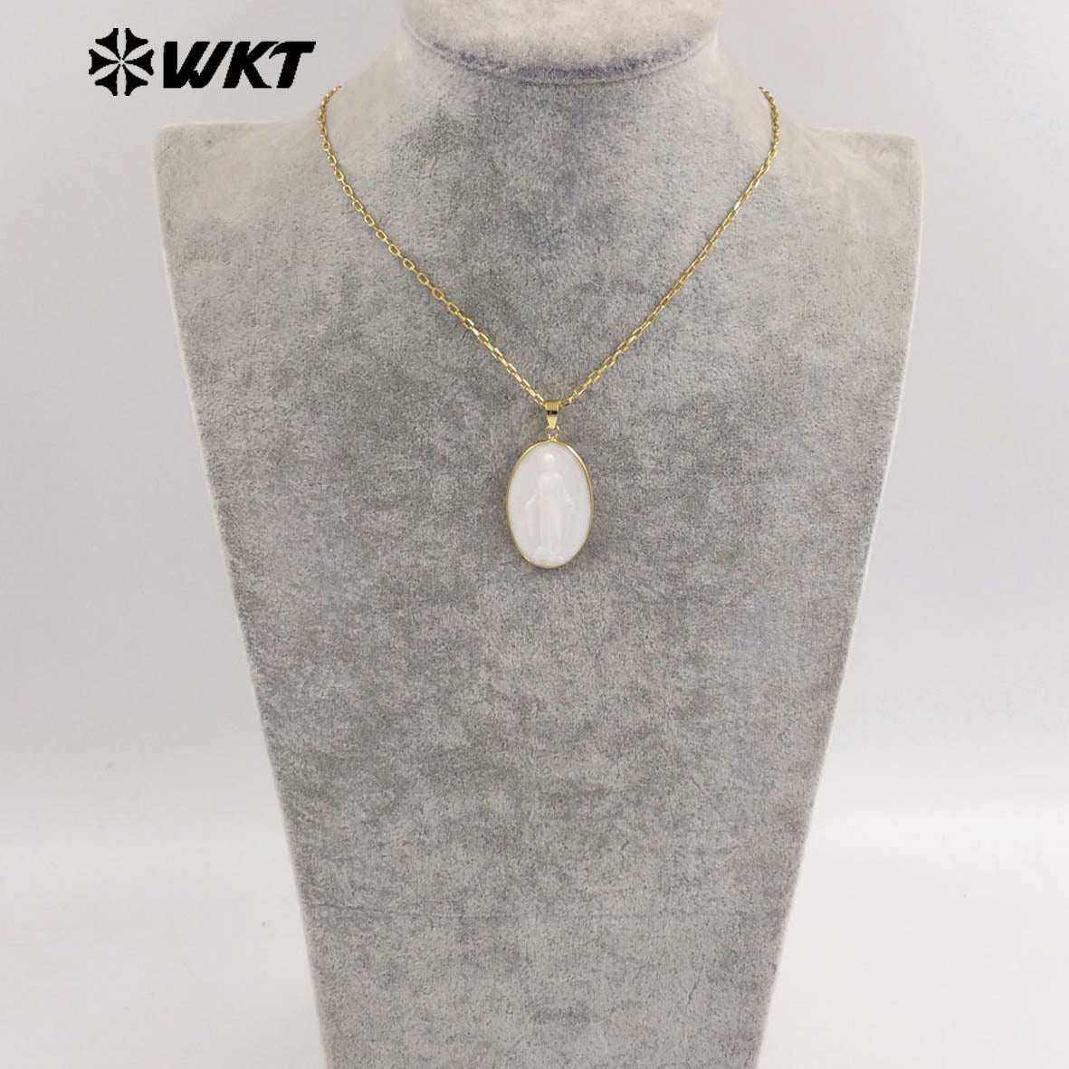 WT-JN315 New Hot Style Fashion Gold Plated Bezel Setting White Shell Carved Virgin Mary Pendant Necklace For Gift