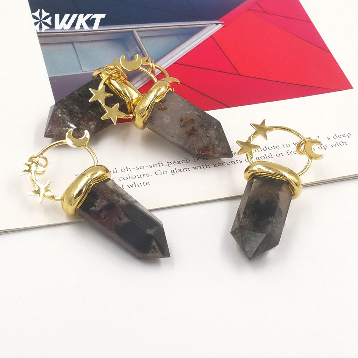 WT-P1948 Wholesale Fashion Handmade Carved Natural Healing Quartz Pendant for Lady Necklace Design Pendant