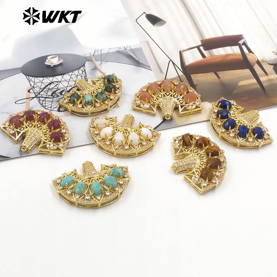 WT-MP295 Spring New Style Most Fashion Fan Shape Micropave Clawing Setting Natural Stone Lovely Skirt Pendant