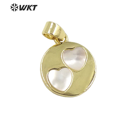WT-JP325 Wholesale New Round Gold Bezel Shell Moon and Star Pendant Lovely Energy Heart Shell Charms for Friend Gift