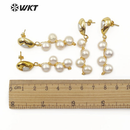 WT-E529 New Design Is Elegant and Beautiful Natural Freshwater Pearl Earring in Gold Plated With Four Little Round Pearl Earring