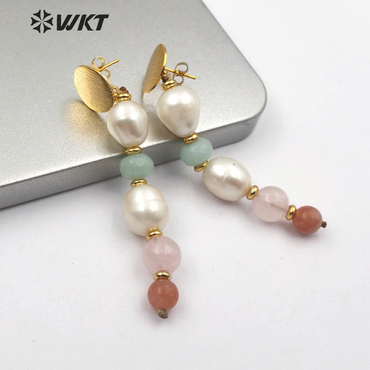 WT-E570 Wholesale Women Jewelry Pearls and Stone Beads Earrings with Gold Plated Natural Pearl and Stone Jewelry
