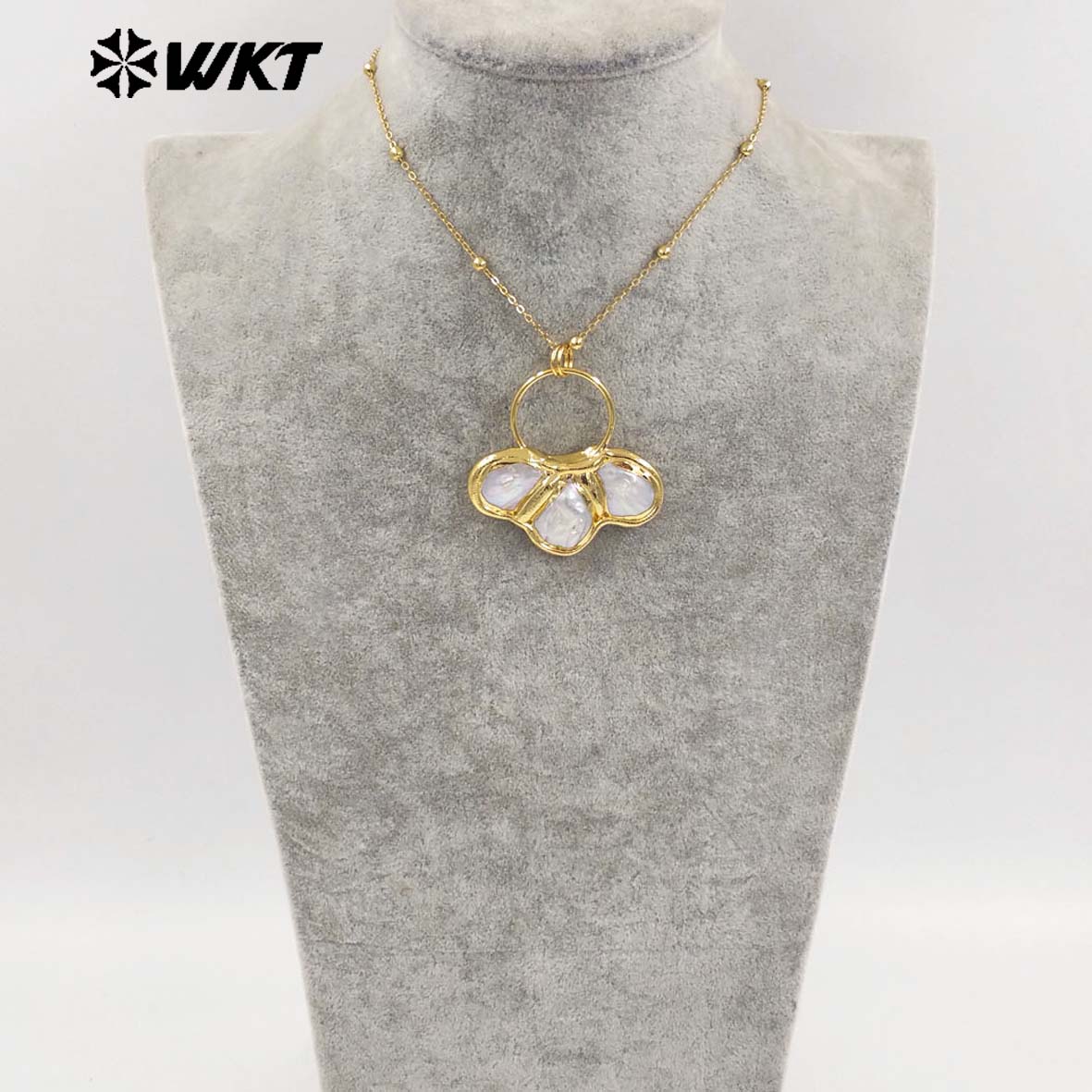 WT-JN298 Explosive New Products Gentle 18K Gold Plated Freshwater Pearl Shell Shaped Pendant Necklace Jewelry Finished for Women