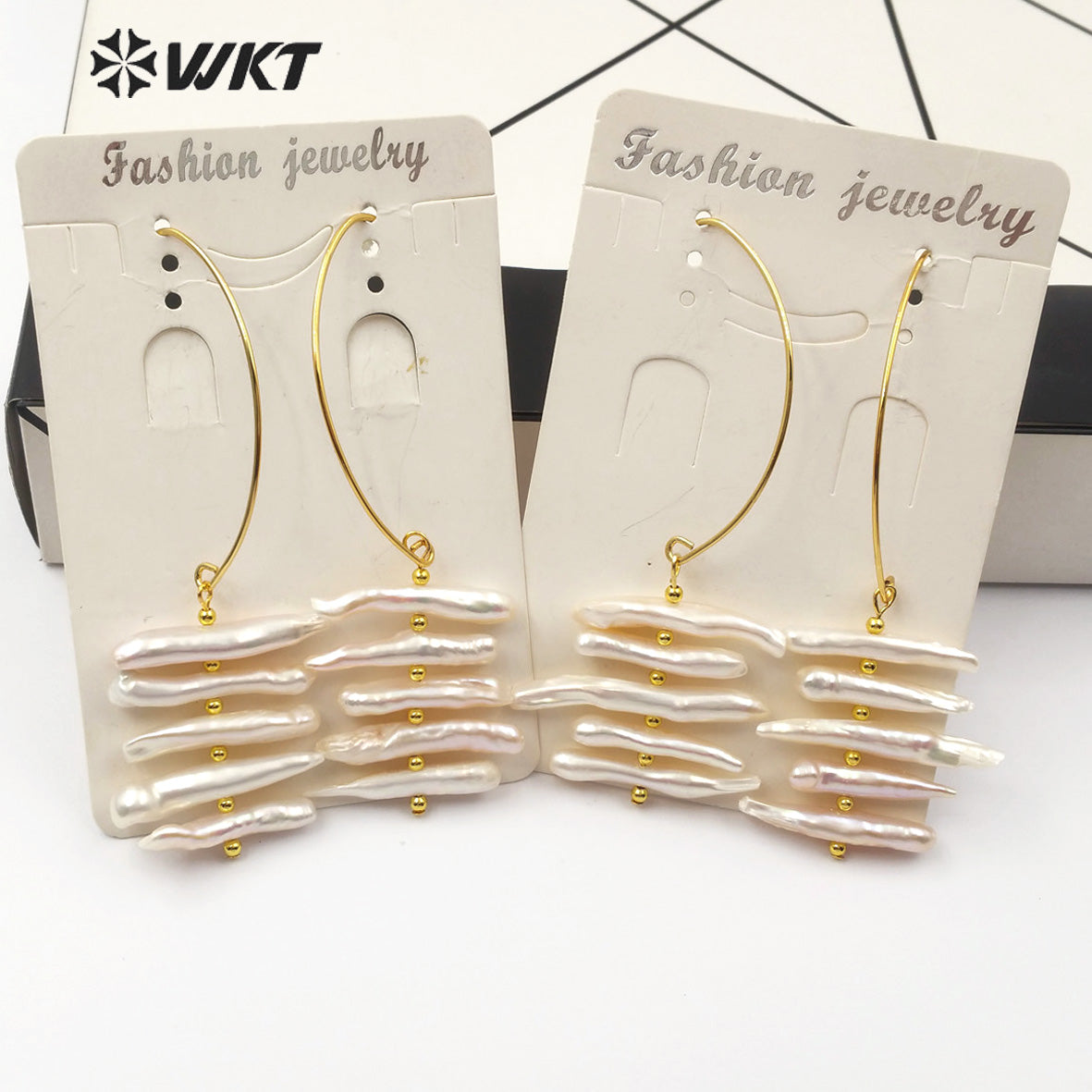 WT-E520 Elegant and Stylish Design Jewelry Earrings Natural Pearl Statement Earring 5 Irregular Strips of Pearls Earring