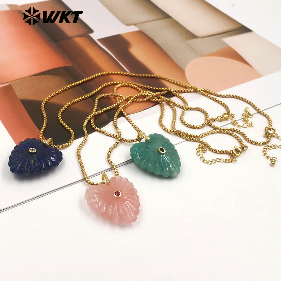 WT-N1524 Romantic Design Gold Chain And Various Natural Gemstones Carved Heart Shape Pendant Necklaces As Valentines’s Day Gift