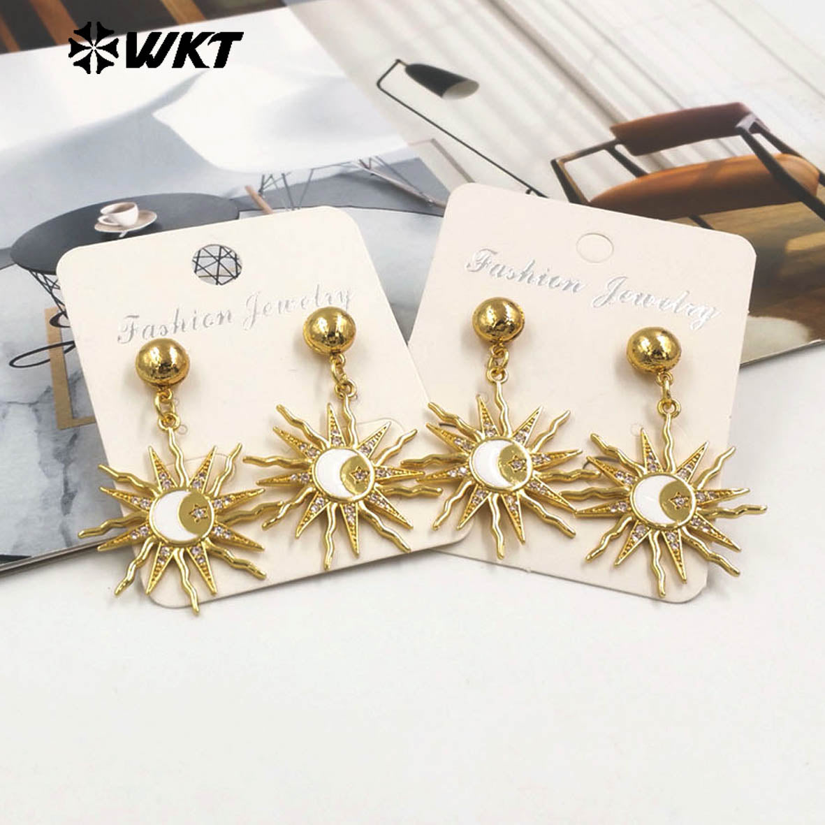 WT-ME118 Amazing Fashion Elegant Big Long Dangle Sun and Moon Star Earrings for Women