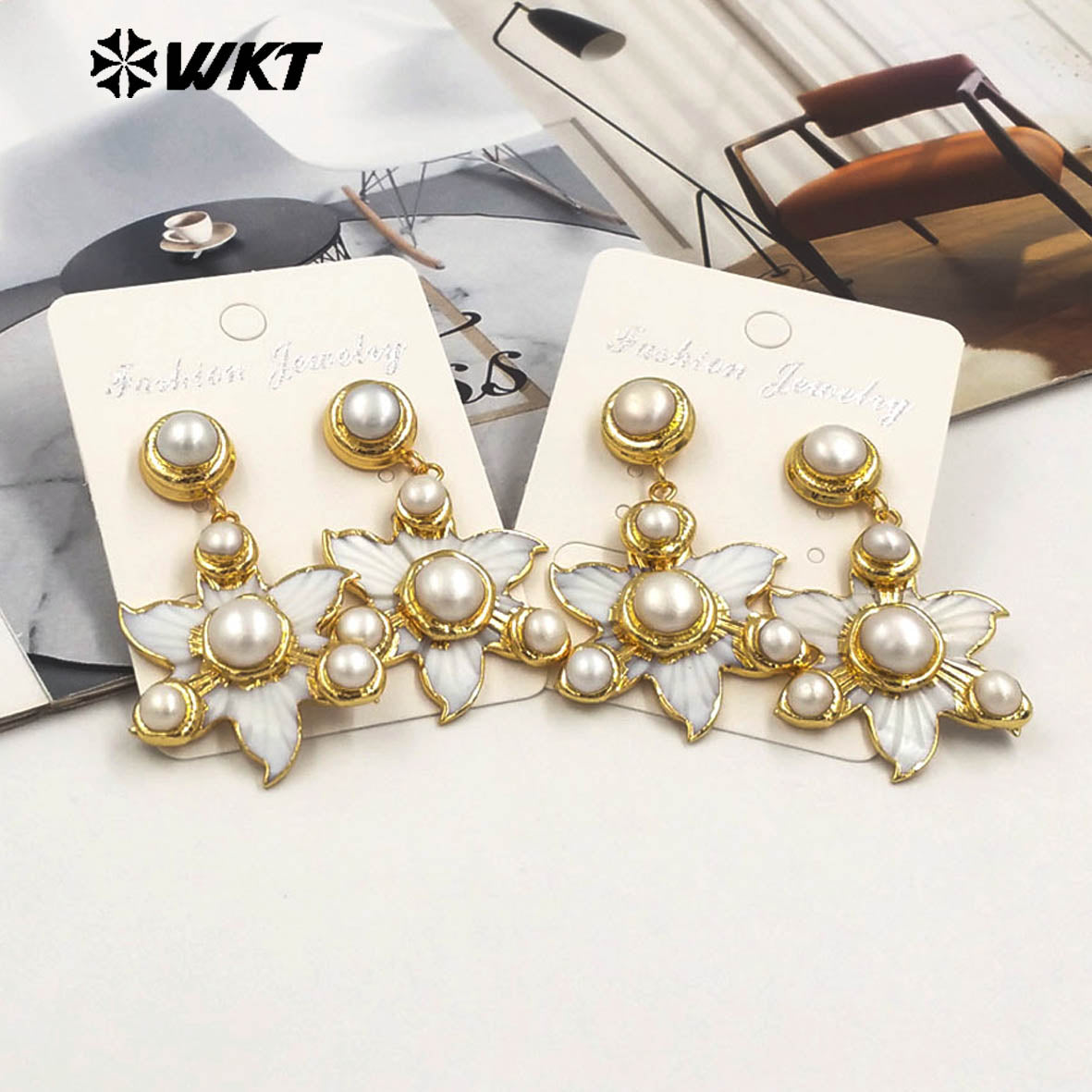 WT-MPE146 Popular Natural Round Pearl Handmade Carved Shell Flower Shape Earrings Elegant Style for Ladies Jewelry Gift