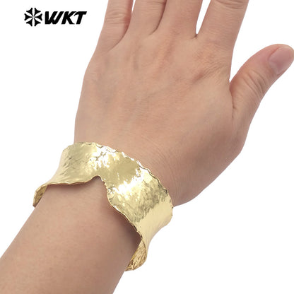 WT-JF376 Simple V Shape Gear Design 18K Gold Electroplated Metal Yellow Brass Adjustable Bangles For Lady Trendy Matching