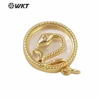 WT-MP178 WKT New White Mother of Pearl Gold Bezel Shell Pendant Lady Fashion Micro Pave Snake Cz Pendants in 15mm