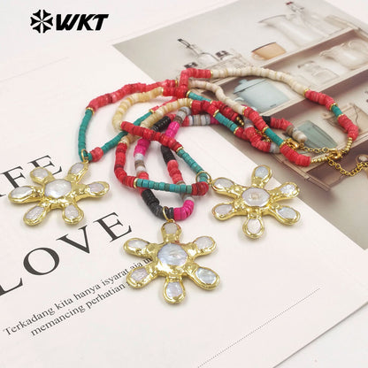 WT-JN402 Gorgeous Stone Beads Splicing Chain With Gold Plated Natural Freshwater Pearl Flower Pendant Necklace As Friend Gift