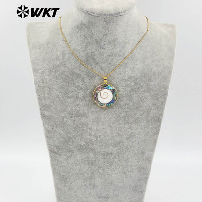 WT-JN266 Wholesale Fashion Gold Bezel Round White Trumpet Shell Energy Pendant Necklace With 18 Inch Chain