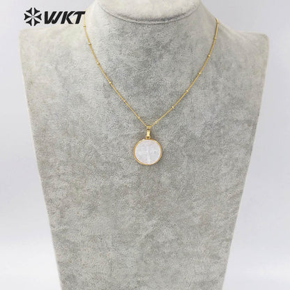 WT-JN127 Wholesale 22mm Round Mother of Pearl Christian Jesus Cross Necklace Women Fashion White Shell Religious Necklace