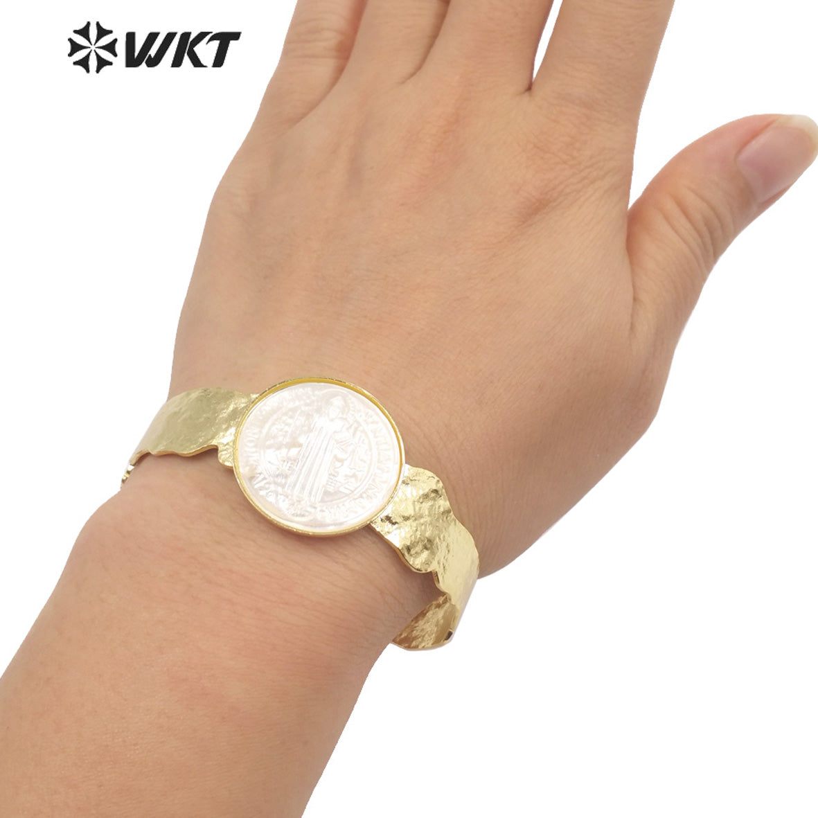 WT-MPB083 WKT New Religious Mother of Pearl St. Benedict Bangle Christian Virgin Mary Bangle Women Adjustable Shell Bangle