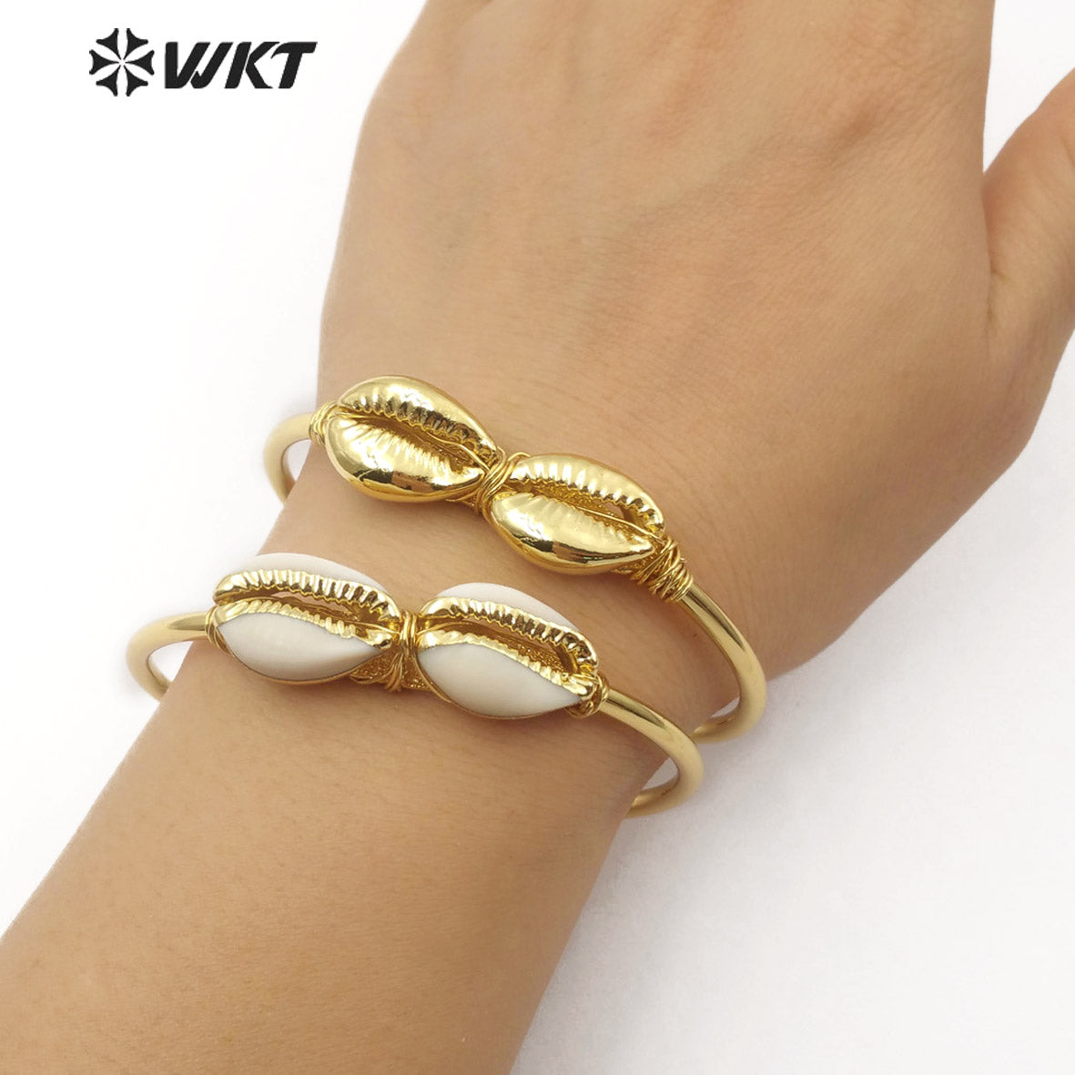 WT-B487 Wholesale Natural Cowrie Bangle Gold Plated Trim Fashion Jewelry Two Styles Can Choose Charm Bangle
