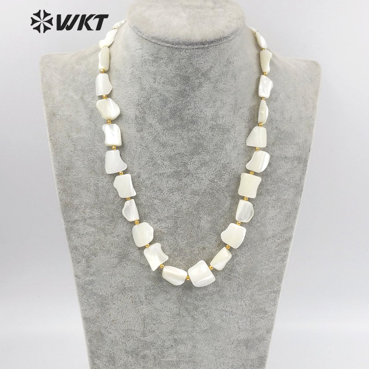 WT-JN224 Summer Design 2023 Newest White Shell Necklace Handmade Irregular Shell Beads Boho Necklace for Wedding