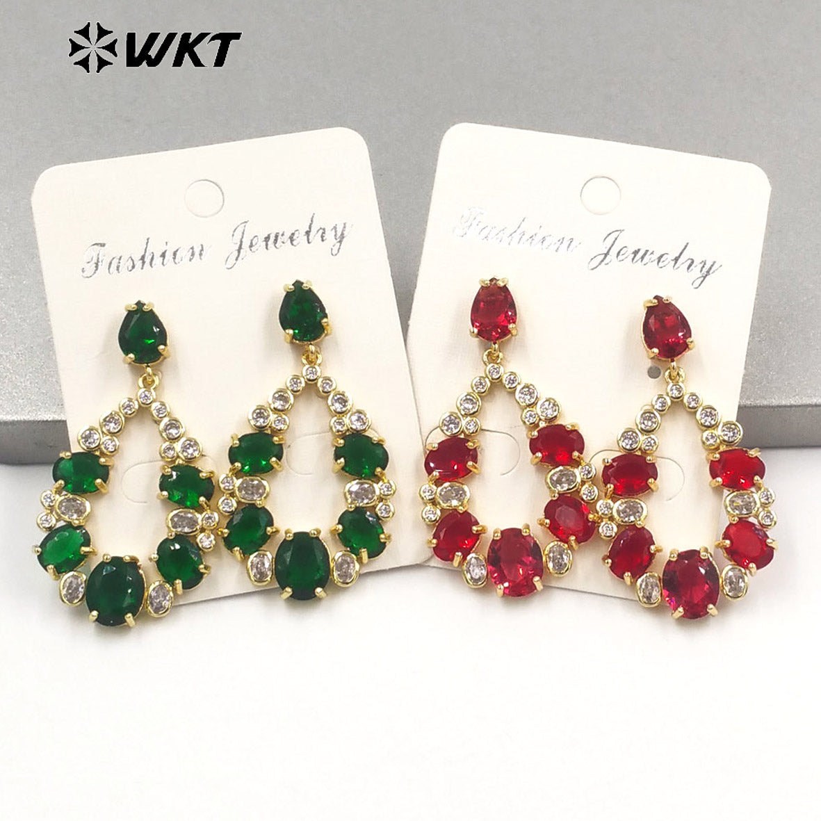 WT-ME087 Wholesale Fashion Micropaved Setting Cubic Zircon Dangle Earrings Studs 18k Real Gold Plated Teardrop Women Earrings