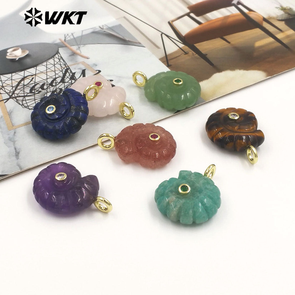 WT-P2051 Good Quality Cute Design Zircon Gold Plated Natural Gemstones Carved Trumpet Pendants As Friend Gift DIY Jewelry