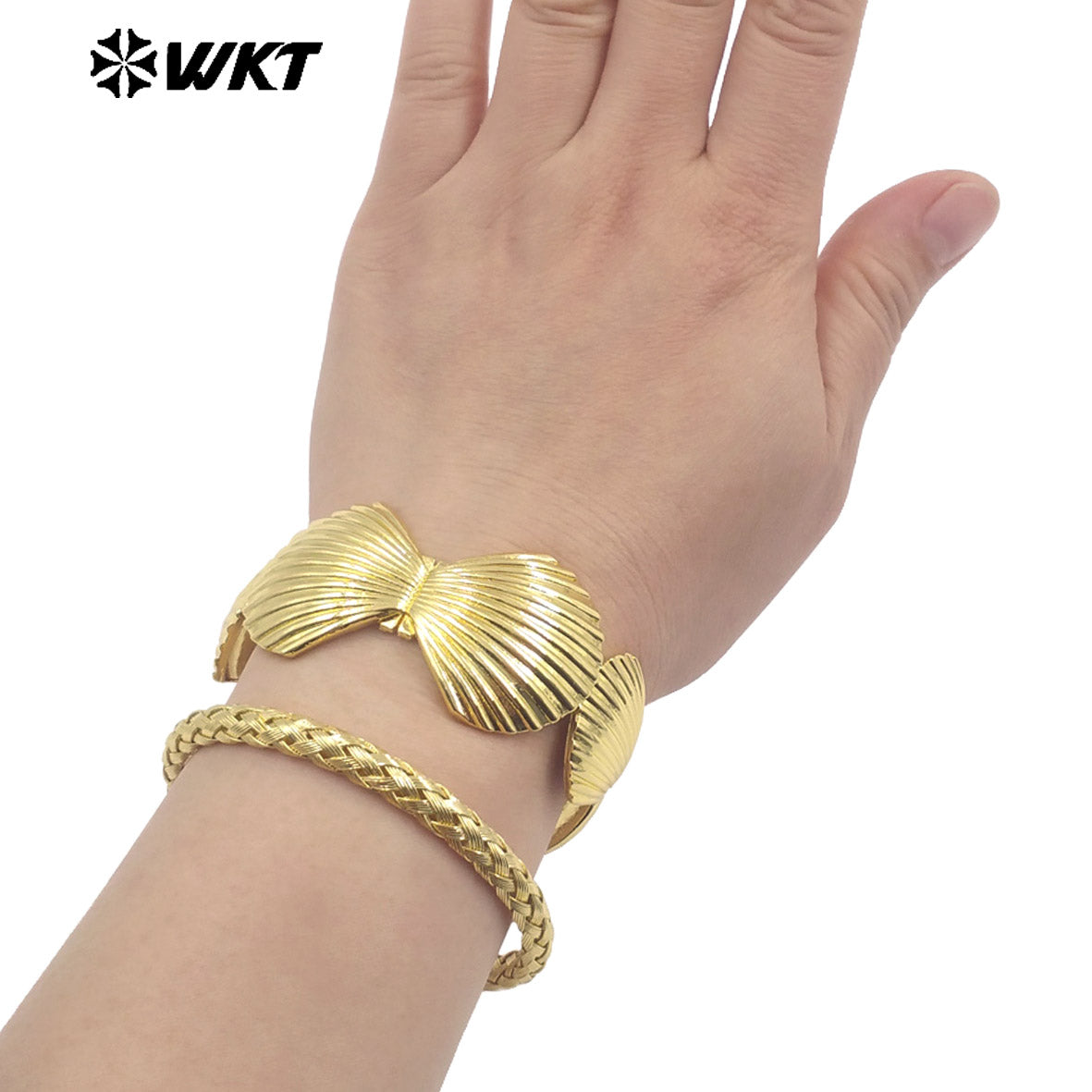 WT-JF362 Popular Sales Yellow Brass Made Simple 18k Real Gold Plated Women Cuff Bangle in Adjustable