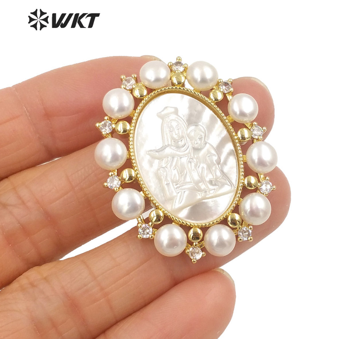 WT-JP274 Wholesale Fashion Gold Micro Pave Cubic Zircon Setting Pearl Pendant Women Gorgeous European White Pearl Pendant
