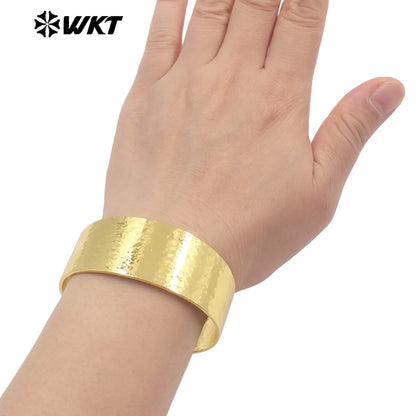 WT-B678 High Quality Wholesale Punk-Style 18K Gold Plated Natural Yellow Brass Simple Wide Smooth Adjustable Unisex Bracelet