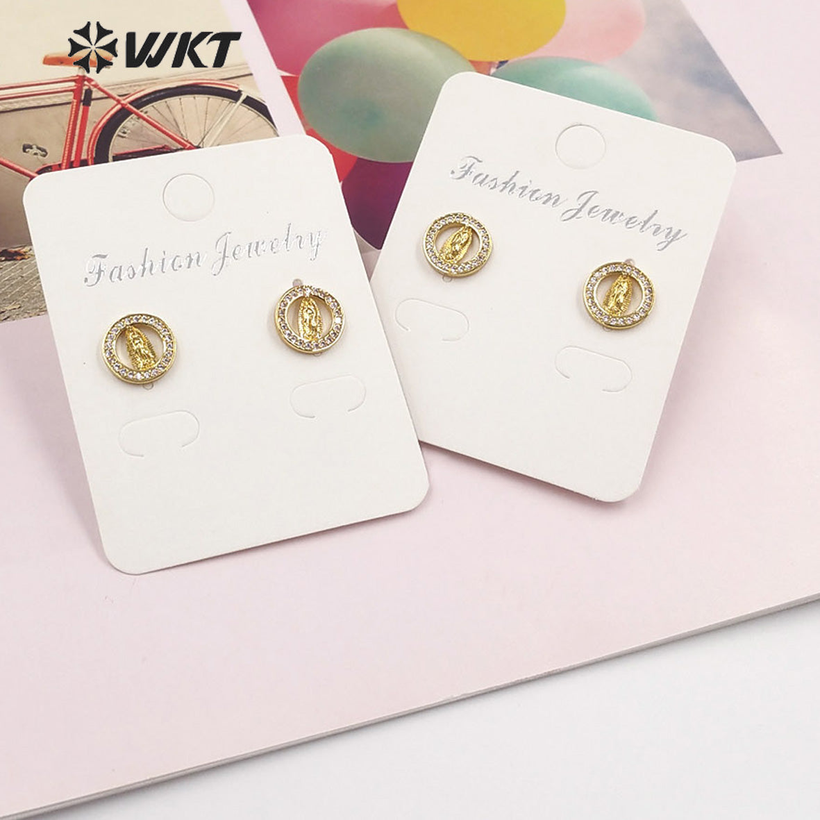 WT-ME103 Wholesale Newest Vintage Style Cubic Zircon Fashion Light Luxury Round Shaped Micro Paved Earrings Studs