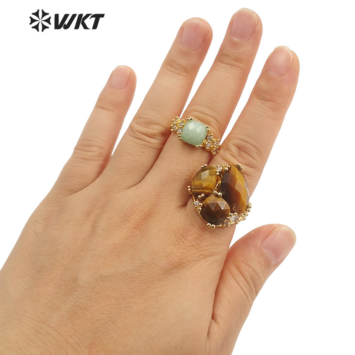 WT-R449 Wholesale Micropaved Cubic Zircon Decorative Square Stone Ring for Birthday Gift Ring Trendy Rose Quartz Ring