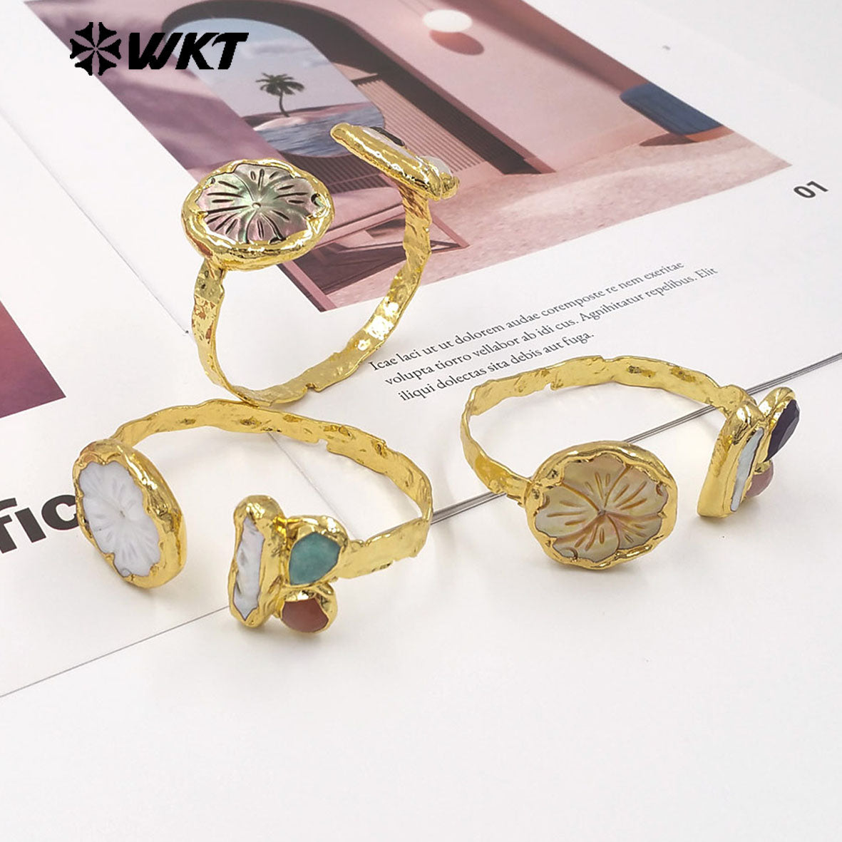 MPB139 Exclusive Unique Design Gold Plated Carved Flower Shape Shell And Natural Stone Pearl Splicing Women Bangles As Gifts