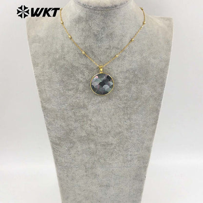 WT-JN312 Natural 18K Gold Plated Penguin Shell Necklace Special Design Round Shape Causal Style Fashion Women Jewelry Wholesale