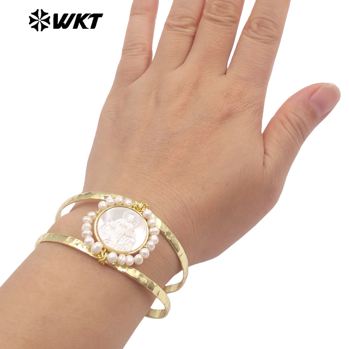 MPB132 Wholesale Religious Gold Plated Double Layers Hand Carved Shell And Pearl Adjustable Bangles As Ladies Party Present