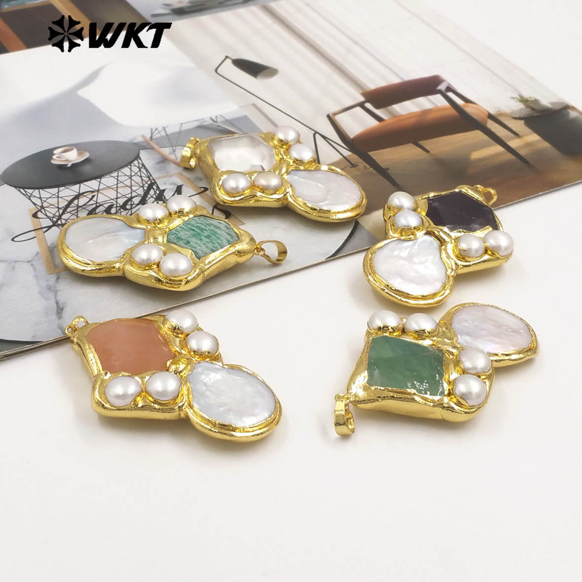 WT-JP423 Gorgeous Back Full Plated With 18K Gold Multi Colors Natural Stones And Pearls Pendants For Women Necklace Handmade