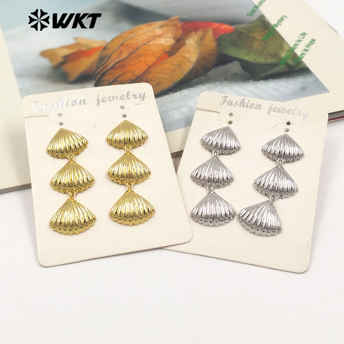 WT-E765 High Quality 18K Gold Plated and Silver Shell Patchwork Long Earrings for Women As Valentine's Day and Anniversary Gifts