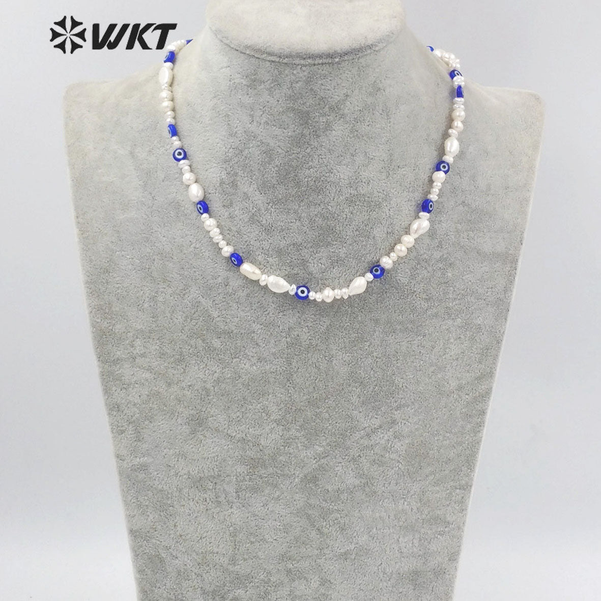 WT-JN209 Unique Exclusive Design Gorgeous Blue Eye Beads Necklace Popular Freshwater Pearl Choker Necklace with Locker