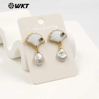 WT-MPE194 Luxury 18K Gold Plated Zircon And Shell Connect Natural Pearl Earrings For Women Vintage Trendy Jewelry Accessory