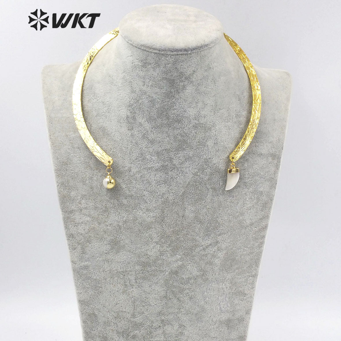 WT-JN205 Newest Fashion 18k Real Gold Plated Resist Tarnishable Cuff Necklace with Pearl Charms Vintage Metal Horn Necklace