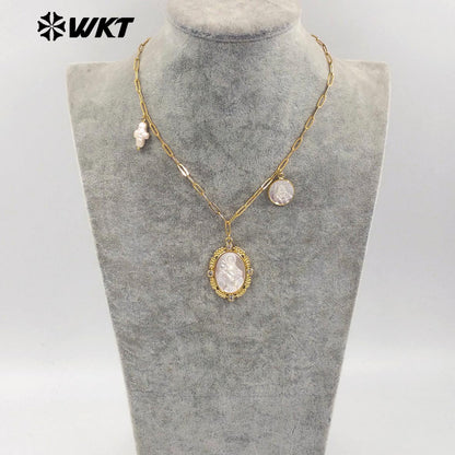 WT-JN322 Wholesale 18K Gold Electroplated Pearl Shell Pendant Necklace Hand Carved Virgin Mary Pattern Vintage Women Jewelry