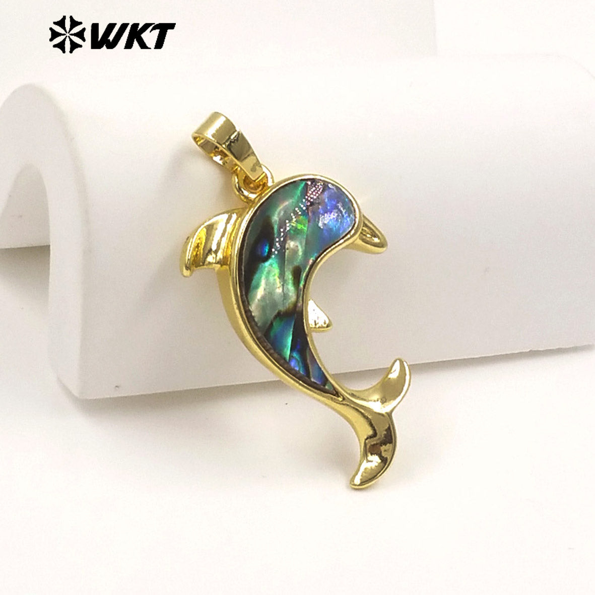 WT-JP512 Lovely Exquisite Gold Plated Natural White Shell And Abalone Dolphin Shape Tiny Pendants For Lady Earrings Making