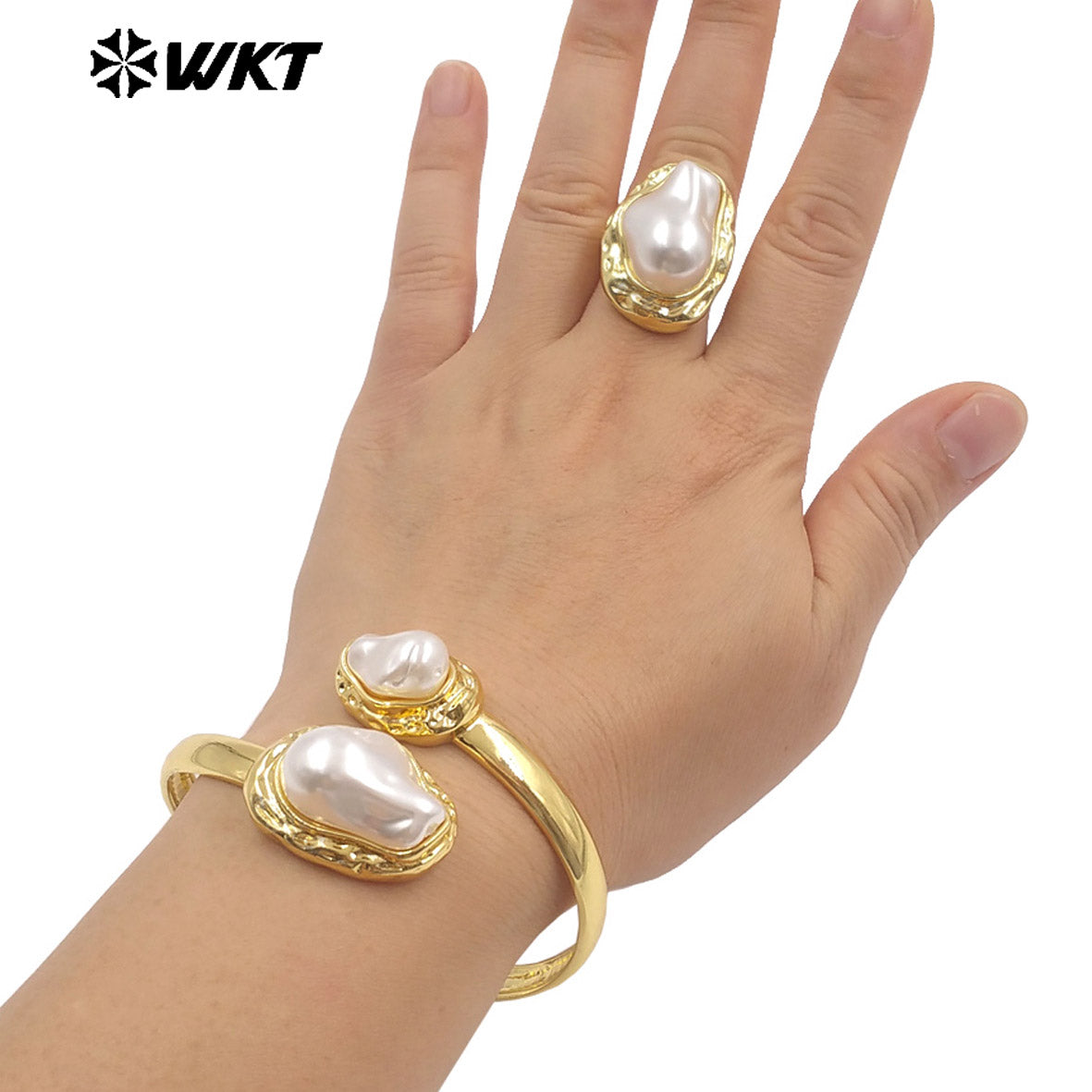MPB133 Popular Simple Design 18K Gold Plated With Two Artificial Pearls Lady Cuff Bangles For Daily Wearing Decorations