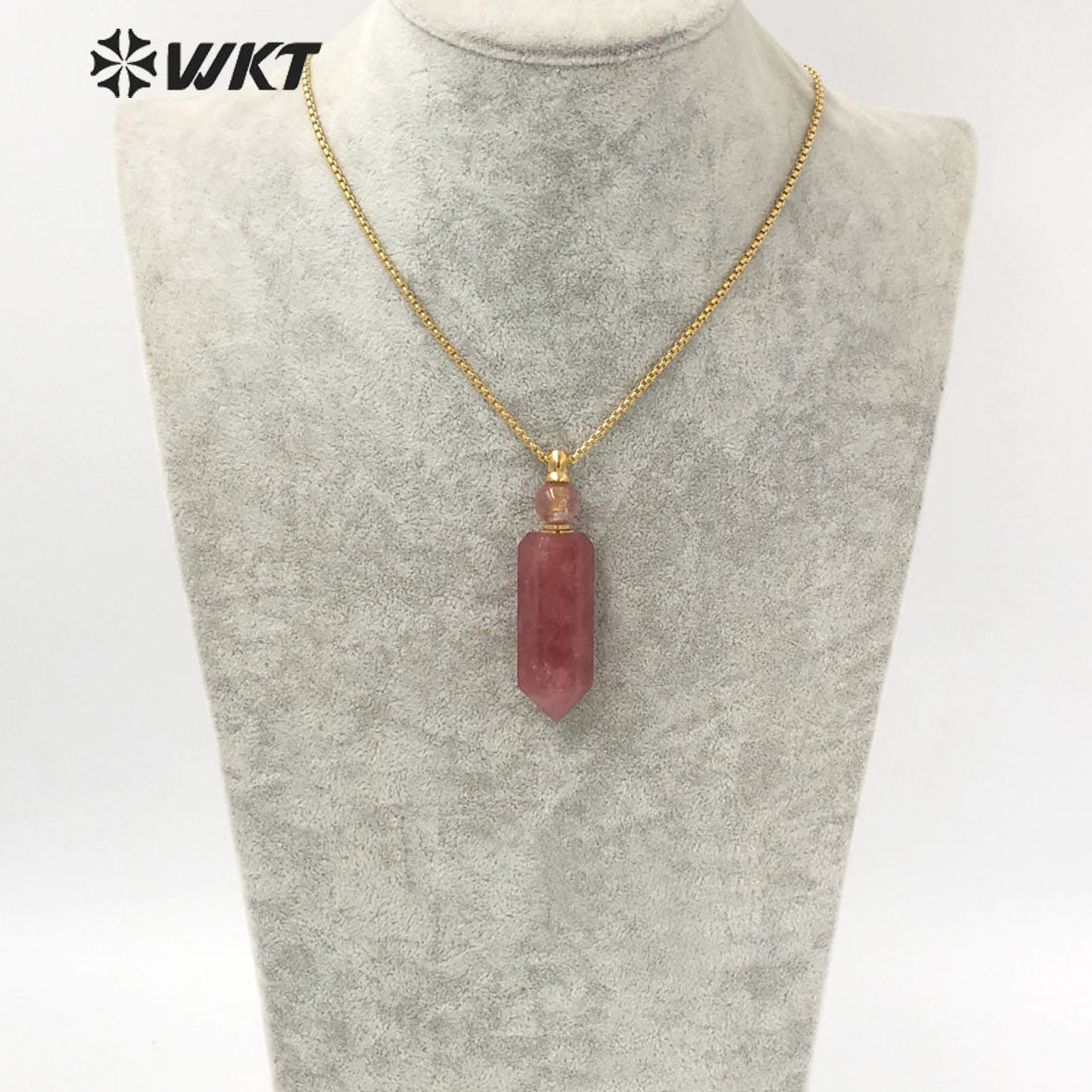 WT-N1232 New Color Women Hot Sales Gold Natural Strawberry Quartz Necklace Fashion Perfume Bottle Spirit Quartz Point Necklace