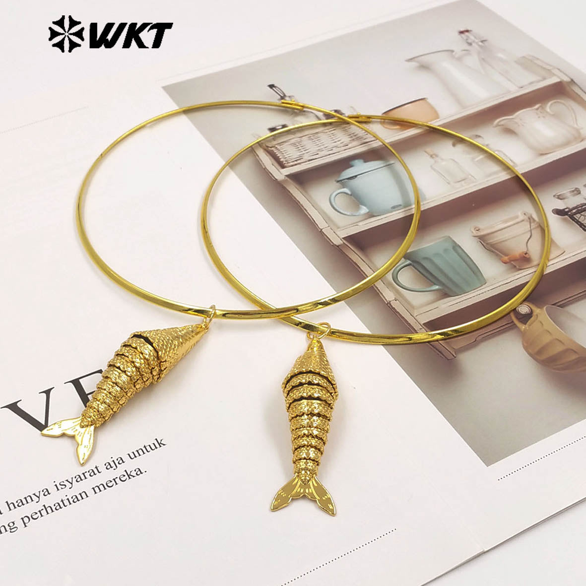 WT-N1540 Popular Vintage Style Gold Plated Choker With Yellow Brass Metal Fish Pendant Necklace For Friends Birthday Gift